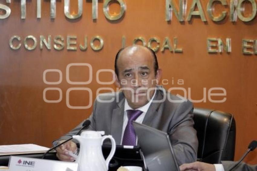 SESIÓN EXTRAORDINARIA INE