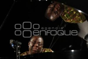 FESTIVAL 5 DE MAYO . CYRUS CHESTNUT JAZZ