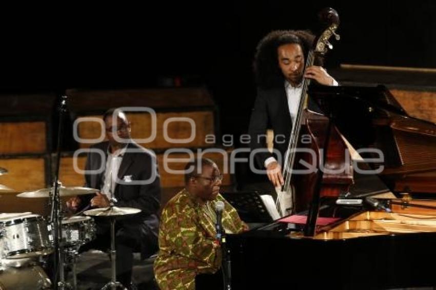 FESTIVAL 5 DE MAYO . CYRUS CHESTNUT JAZZ
