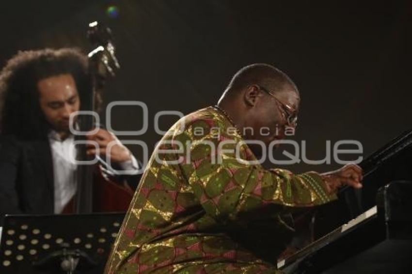 FESTIVAL 5 DE MAYO . CYRUS CHESTNUT JAZZ