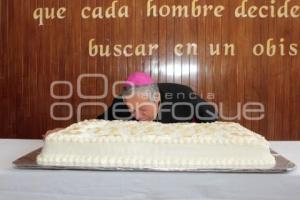 CUMPLEAÑOS MONSEÑOR VÍCTOR SÁNCHEZ