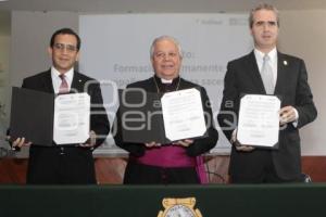 FIRMA CONVENIO UPAEP. ANÁHUAC. IGLESIA