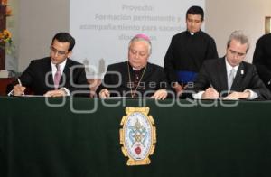 FIRMA CONVENIO UPAEP. ANÁHUAC. IGLESIA