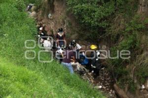 NOTA ROJA . NIÑA EN BARRANCA