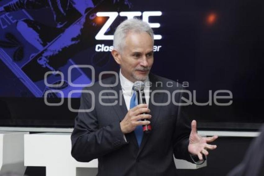 TECNOLOGIA . ZTE LANZA NUEVOS EQUIPOS