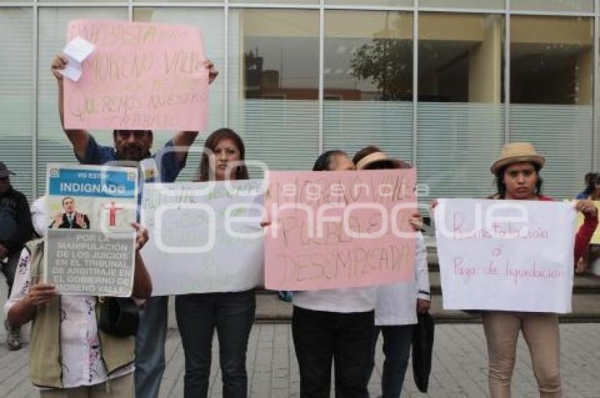 MANIFESTACIÓN EX BUROCRATAS EN FINANZAS