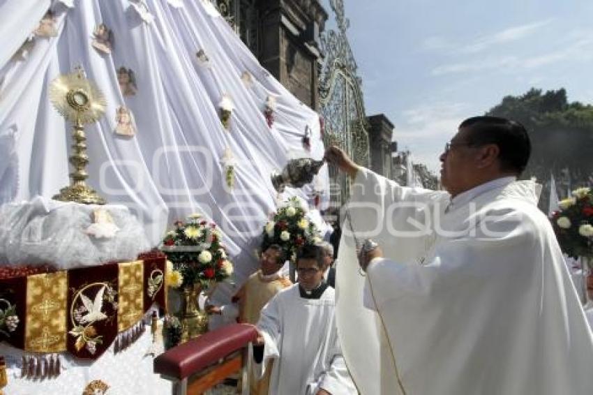 RELIGIÓN . CORPUS CHRISTI