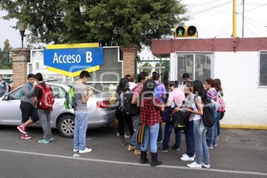 CIERRE BUAP . TOMA DE RECTORÍA