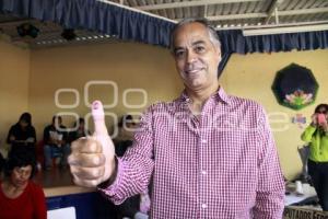 ELECCIONES 2015 . VOTO VÍCTOR GIORGANA