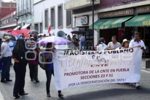 MANIFESTACIÓN MAESTROS . MIGUEL GUERRA