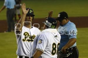 BÉISBOL . PERICOS VS VAQUEROS