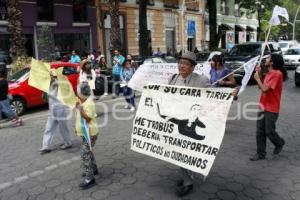 MANIFESTACIÓN CONTRA METROBUS