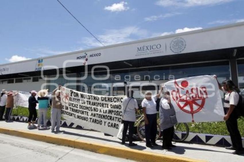 MANIFESTACIÓN CONTRA METROBUS