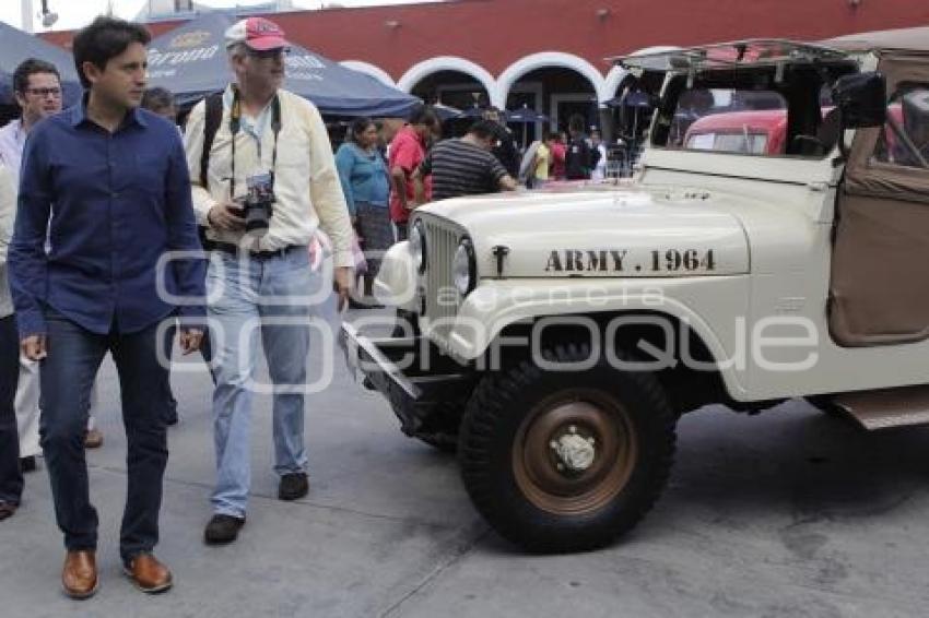 CHOLULA . AUTOS ANTIGUOS