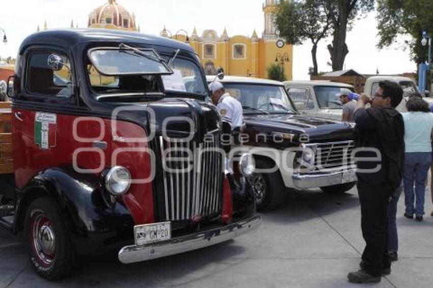 CHOLULA . AUTOS ANTIGUOS