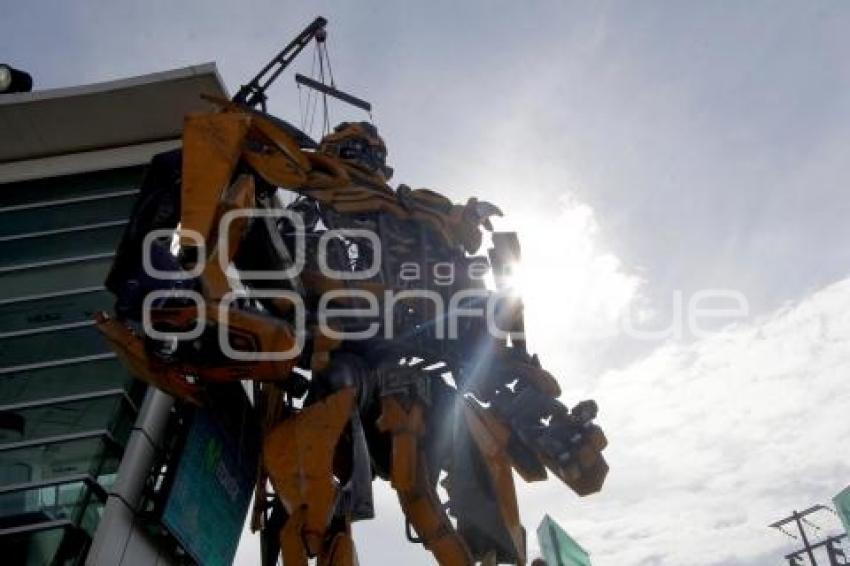 EXHIBEN TRANSFORMER EN EL TRIÁNGULO