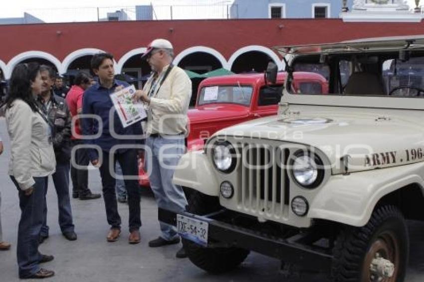 CHOLULA . AUTOS ANTIGUOS