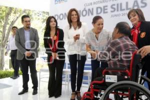 DIF MUNICIPAL . ENTREGA DE SILLAS