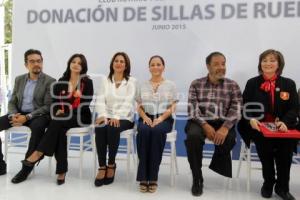 DIF MUNICIPAL . ENTREGA DE SILLAS