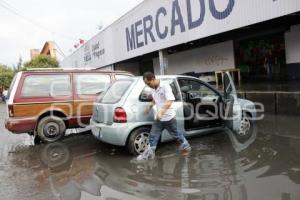 INUNDACIÓN EN EL MERCADO MORELOS