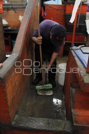 INUNDACIÓN EN EL MERCADO MORELOS