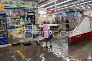 INUNDACIÓN EN EL MERCADO MORELOS