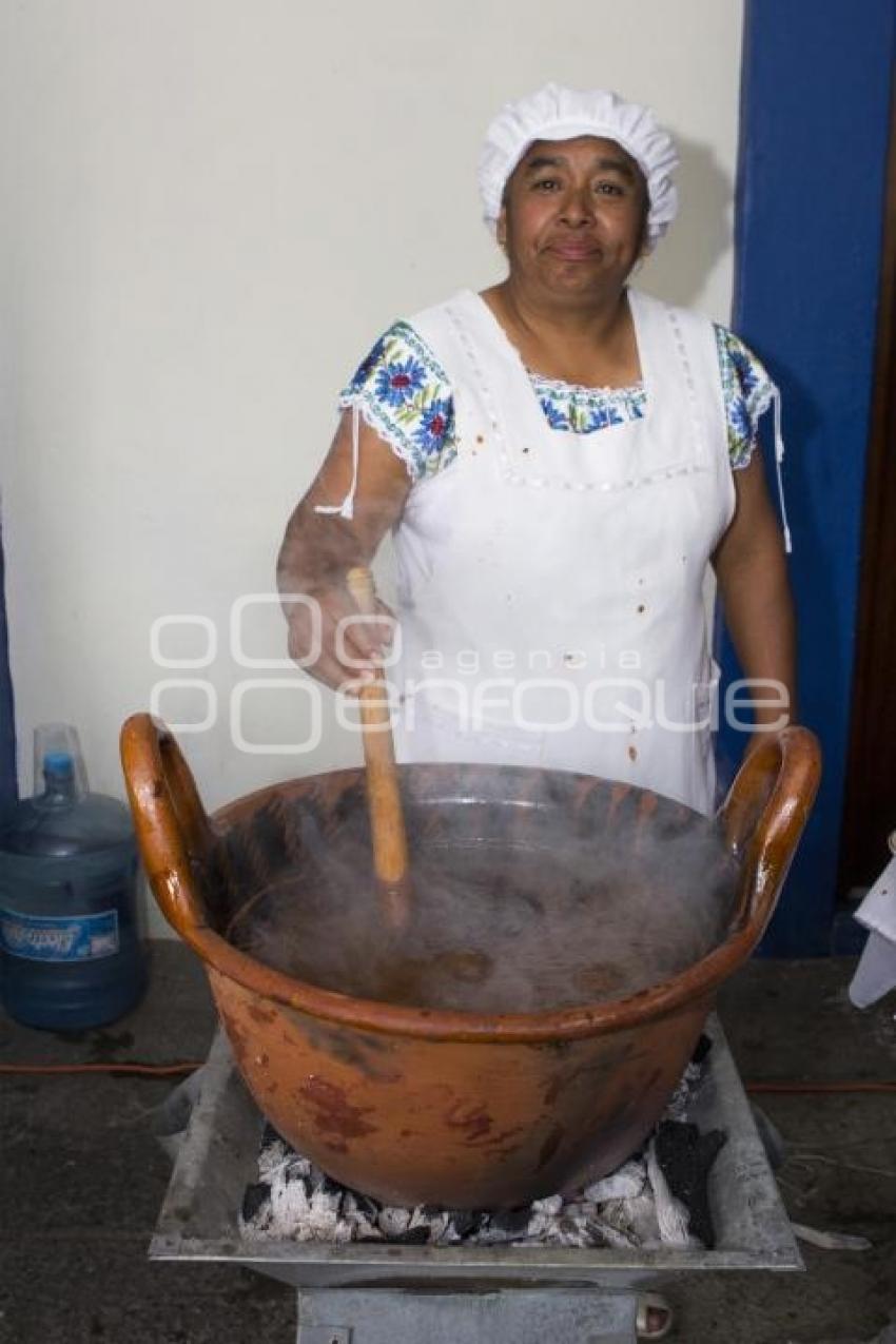 CONCURSO DE MOLE POBLANO