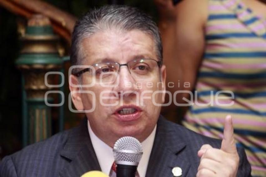 ENRIQUE DOGER . PRI