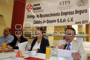 STPS ENTREGÓ RECONOCIMIENTO A CALIDRA