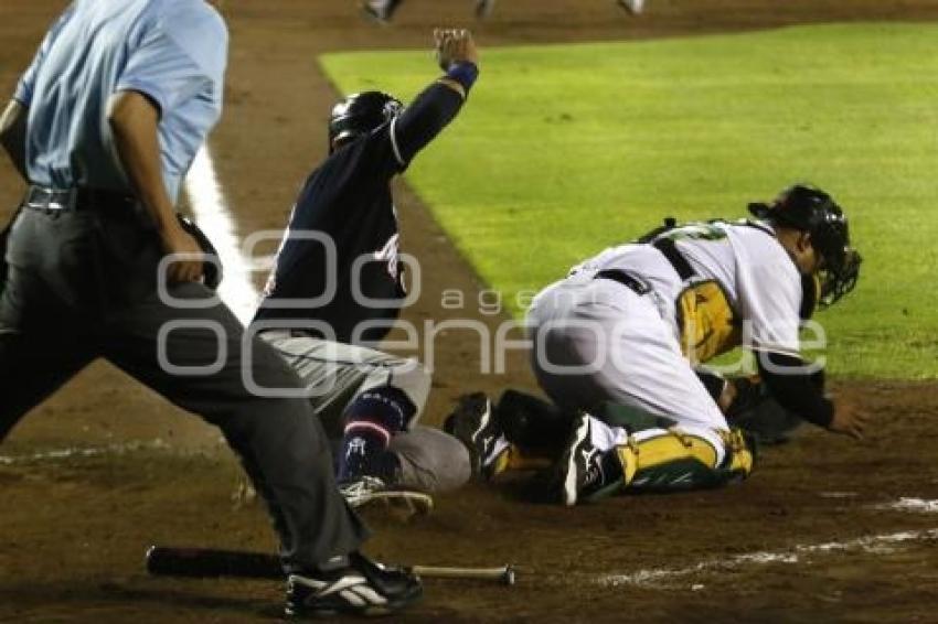 BÉISBOL . PERICOS VS SULTANES