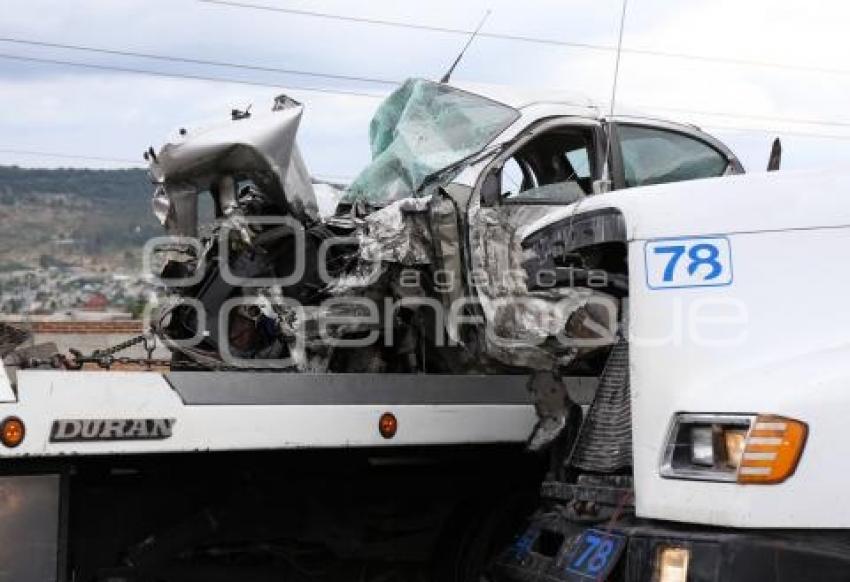 NOTA ROJA . ACCIDENTE EN AUTOPISTA