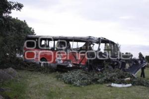 CAMIÓN INCENDIADO . TEXMELUCAN