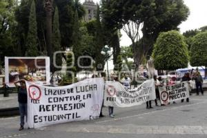 MANIFESTACIÓN FEET