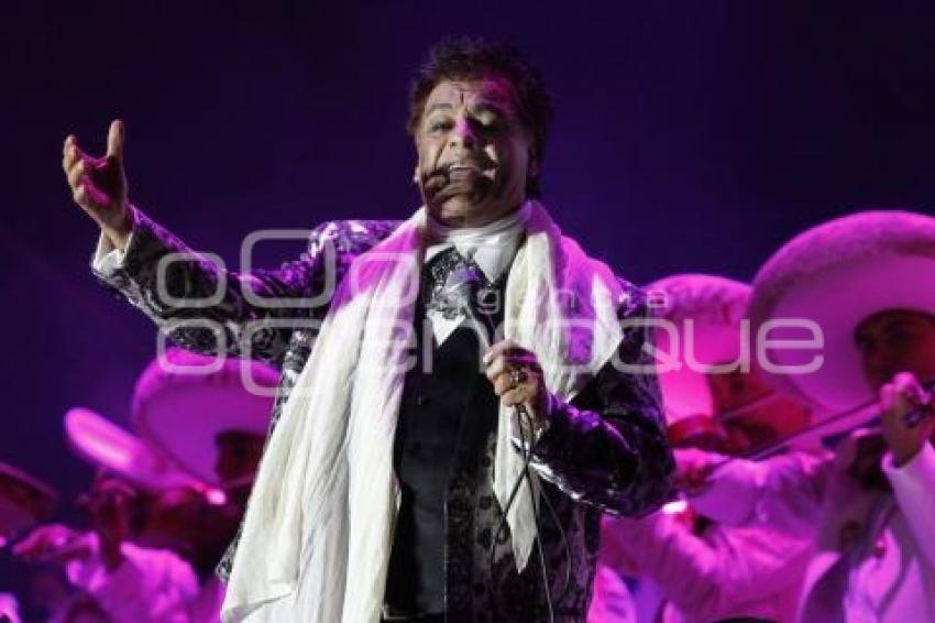 CONCIERTO . JUAN GABRIEL