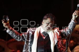 CONCIERTO . JUAN GABRIEL
