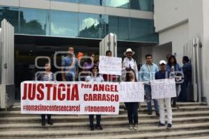 MANIFESTACIÓN FAMILIARES ÁNGEL CARRASCO