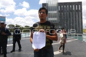 PERIODISTA ERNESTO AROCHE . CONTRALORIA PUEBLA