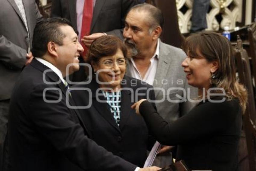 SESIÓN ORDINARIA . CONGRESO