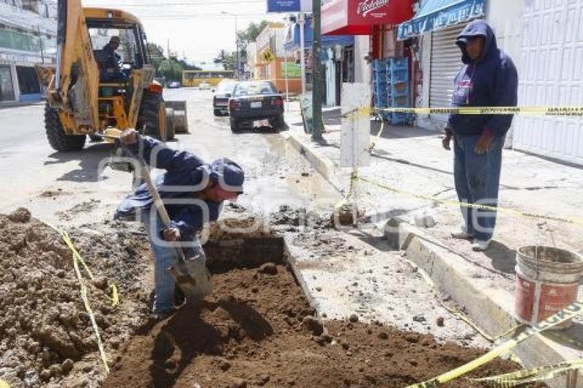 SUSTITUCIÓN DE TUBERÍAS . AGUA DE PUEBLA