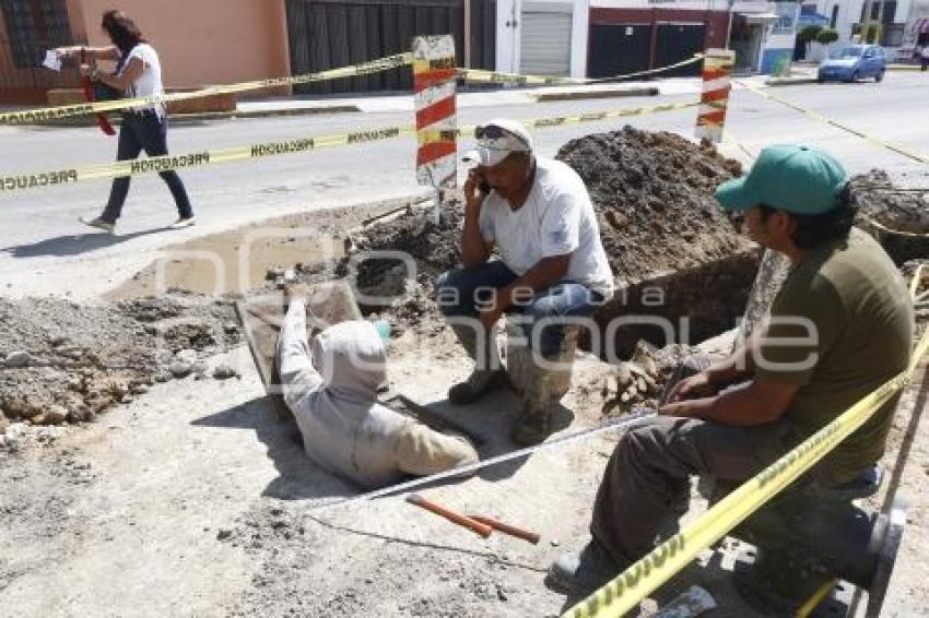 SUSTITUCIÓN DE TUBERÍAS . AGUA DE PUEBLA
