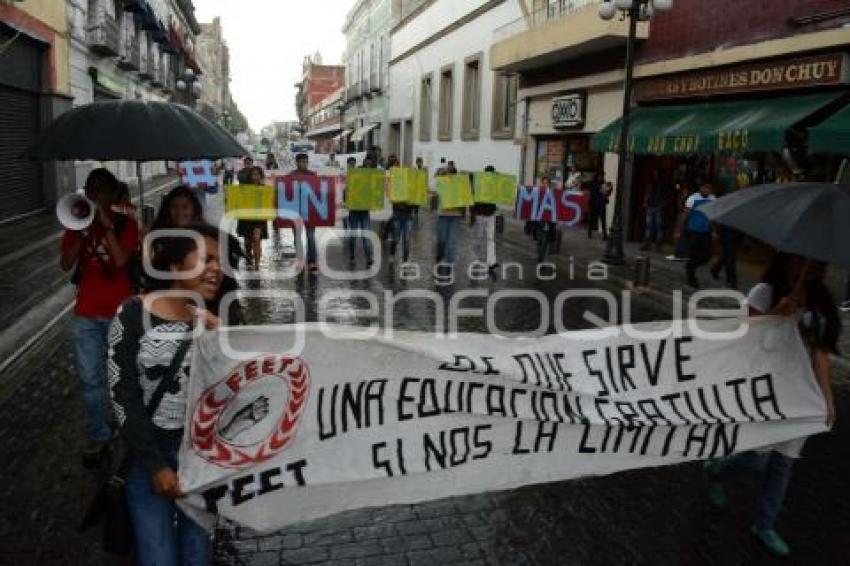 MANIFESTACIÓN FEET