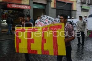 MANIFESTACIÓN FEET