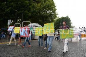 MANIFESTACIÓN FEET