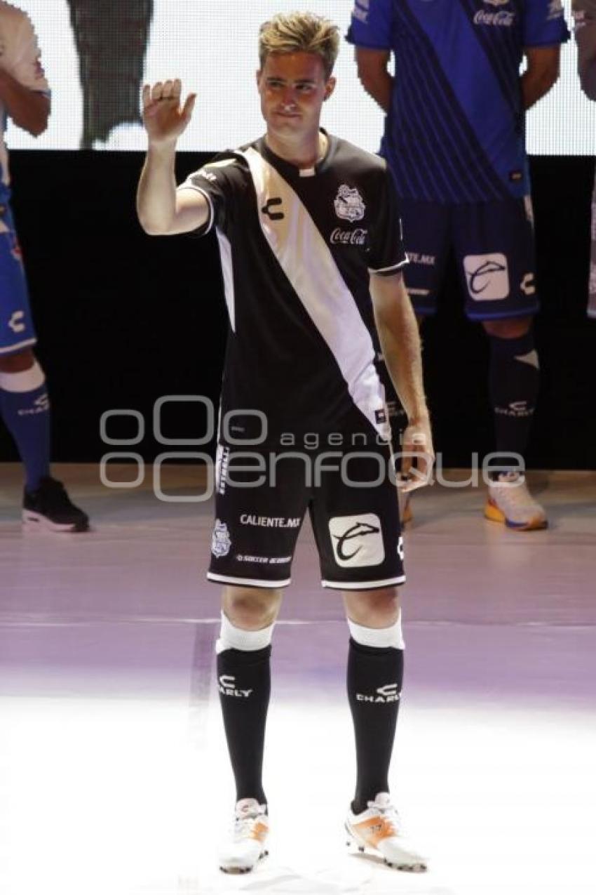 PRESENTACIÓN UNIFORME PUEBLA FC