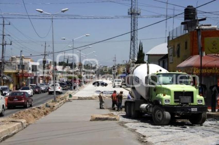 CONCRETO HIDRÁULICO . AVENIDA 15 DE MAYO