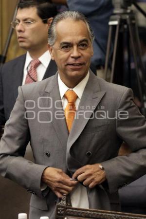 VÍCTOR GIORGANA . CONGRESO
