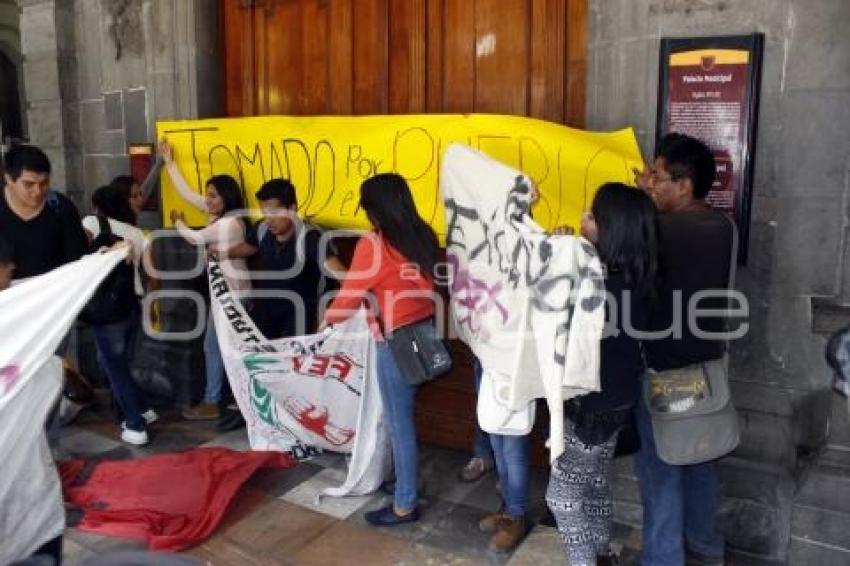 MANIFESTACIÓN FEET