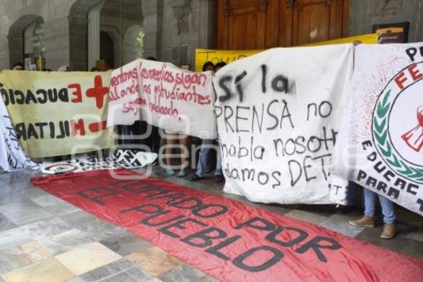 MANIFESTACIÓN FEET