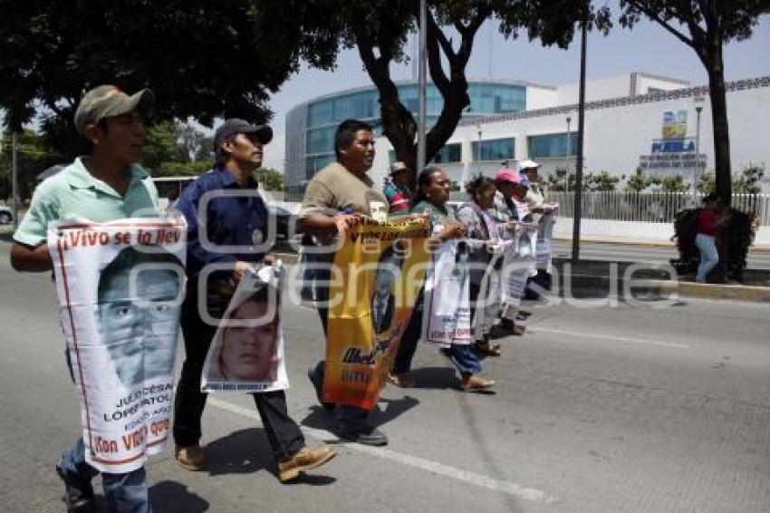 MANIFESTACIÓN AYOTZINAPA