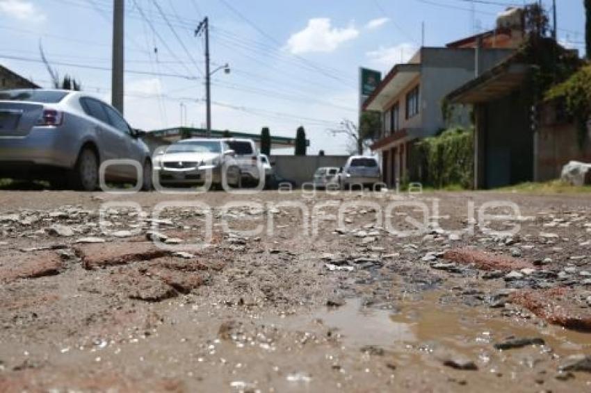 BANDERAZO DE PAVIMENTACIÓN . CHOLULA